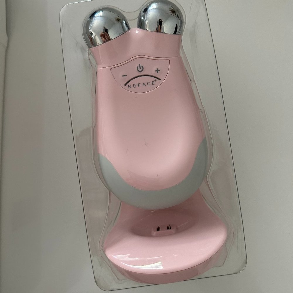 NuFACE® NuFace Refreshed Trinity - Blush